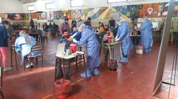 En el departamento Dupuy, la vacunación contra el COVID-19 se realizó con más de 1.000 citados para recibir primeras dosis