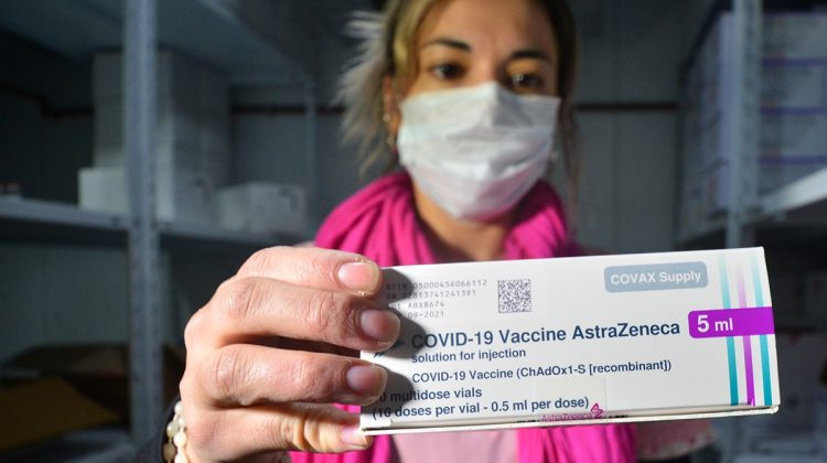 La Provincia recibirá este miércoles 10.100 dosis de la vacuna AstraZeneca