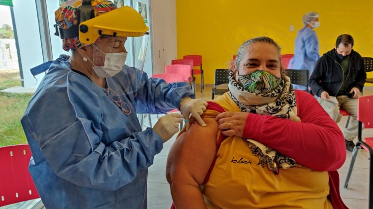 Vacunación récord en el Hospital “Madre Catalina Rodríguez”: se convocó a más de 800 personas este viernes