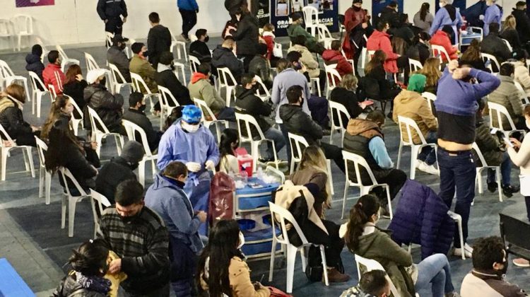 Son más de 3.900 los convocados en la capital para vacunarse este jueves