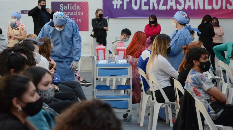 En la provincia más del 60% de la población mayor de 18 años recibió una vacuna contra el Coronavirus