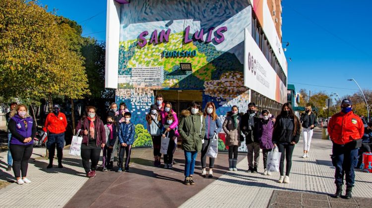 Turistas disfrutaron del City tour por la capital