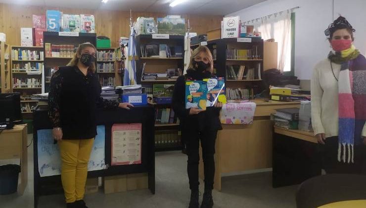 Los libros de Intercolegiales Culturales llegaron al IFDC de Villa Mercedes