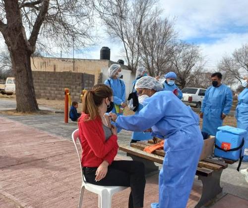 Vacunación en barrios y en el hospital de Tilisarao