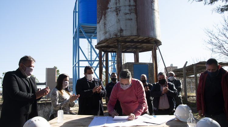 Comenzó la construcción de una cisterna en Saladillo