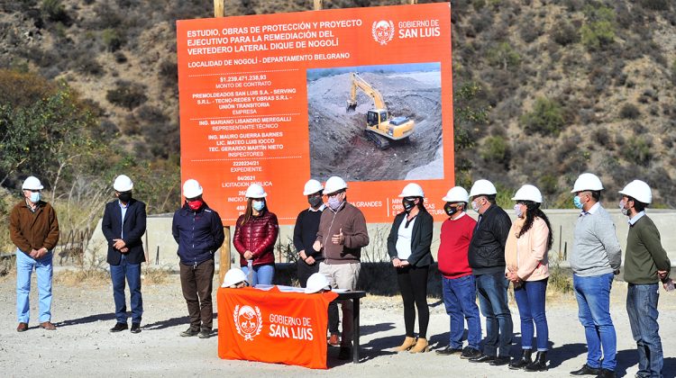 Más obras y progreso para Nogolí: comenzó la construcción de una nueva planta potabilizadora y la remediación del vertedero lateral del dique