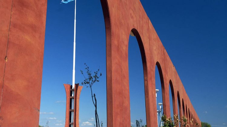 Tradiciones, puntanidad y un eterno homenaje a la bandera