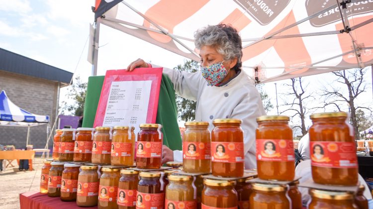 Comenzó una nueva edición de la Feria de Pequeños y Medianos Productores en el Parque de las Naciones