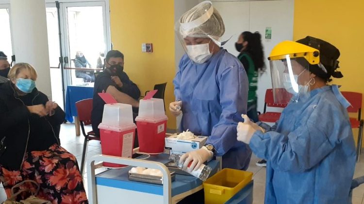 Sábado de vacunación en el Hospital “Madre Catalina Rodríguez”