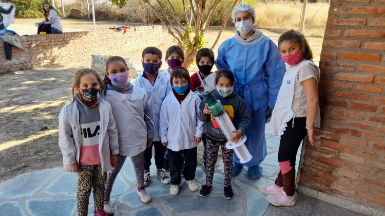 Realizan vacunación de niños en edad escolar en Tilisarao, San Pablo y Renca