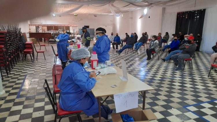 En Villa de la Quebrada se vivió una nueva jornada de vacunación