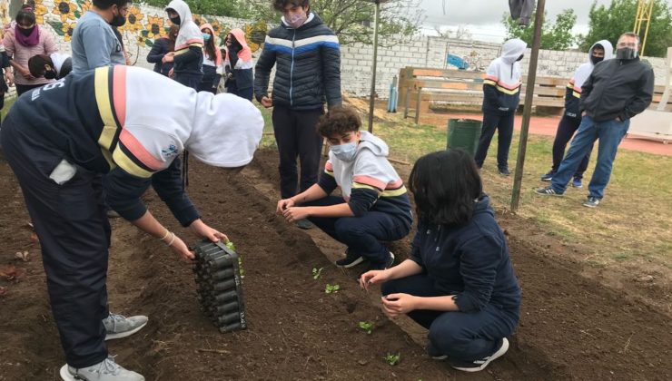 Más escuelas de San Luis se suman a la práctica de la agroecología