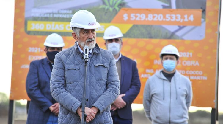 En Villa Mercedes el gobernador dio inicio a la construcción de 300 viviendas sociales