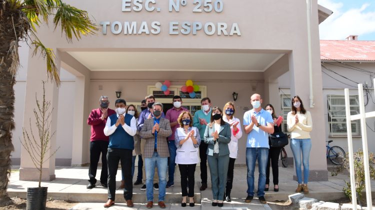 En su 111º aniversario, se entregó la puesta en valor de la Escuela Nº 250 “Tomás Espora”