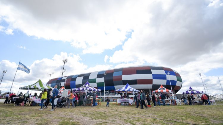 El Parque La Pedrera vivió a pleno otra edición de la Feria de Pequeños y Medianos Productores