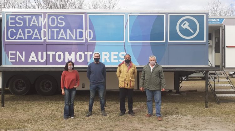 Las aulas talleres móviles llegan a La Toma, Paso Grande y Tilisarao