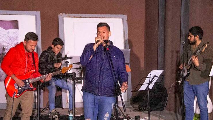 El Centro Cultural de San Francisco celebró el Día de la Primavera con música en vivo