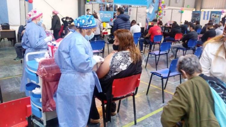 Más de 3.000 personas completaron el esquema de la vacuna Sinopharm en San Luis