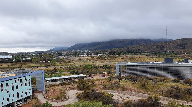 Temperaturas frescas y lloviznas en vísperas de la primavera