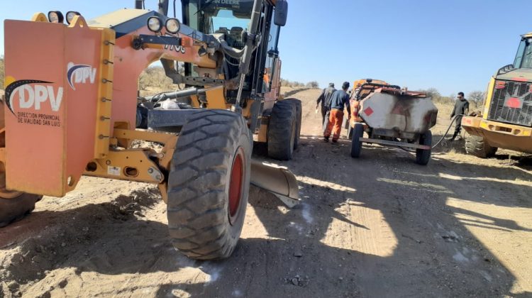 Vialidad provincial realiza obras en caminos y rutas en todo el territorio provincial