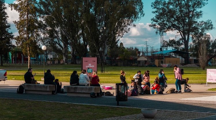 Estudiantes UPrO festejaron su día con premios y sorpresas