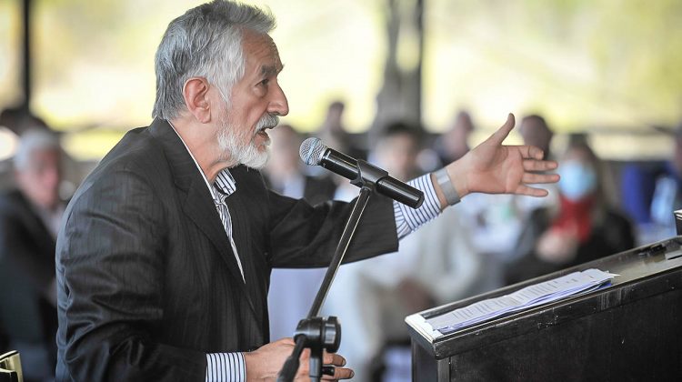 El Estado otorgará créditos blandos para médicos residentes y cadetes de Policía