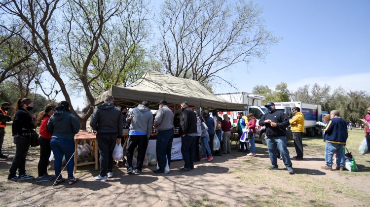 La Feria de Pequeños y Medianos Productores se disfruta en el Parque de las Naciones