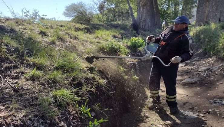 San Luis Agua trabaja en la limpieza de canales en Villa Mercedes