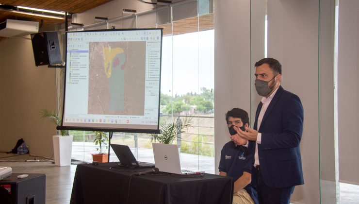 Presentaron el mapa de aptitud frutícola de la provincia