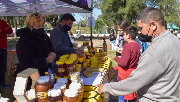 Productores de “Góndola San Luis” valoraron la oportunidad de comercializar sus productos en la Feria de Pequeños y Medianos Productores