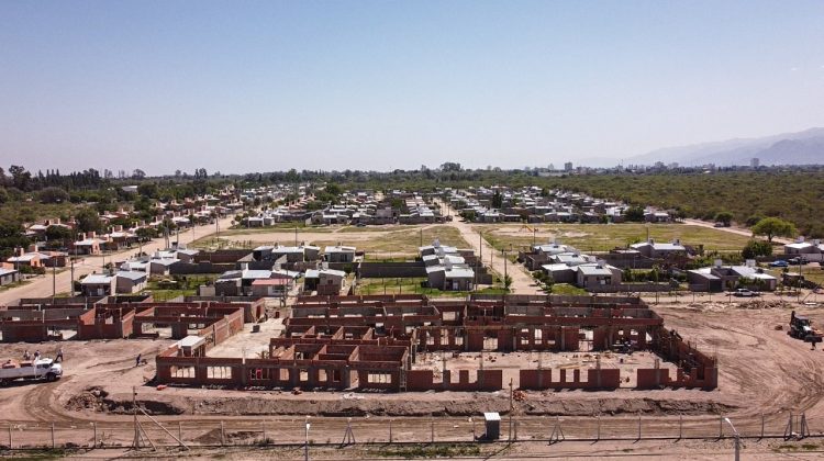 Progresa la construcción de la escuela del barrio 400 Viviendas Sur