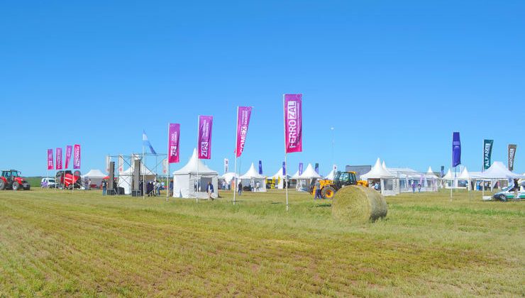 La ULP y el Ministerio de Ciencia y Tecnología presentes en la Expo Alfalfa