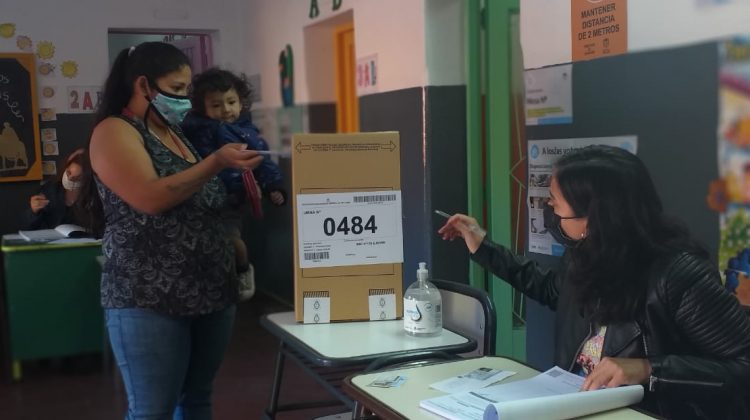 La votación se desarrolla en toda la Provincia