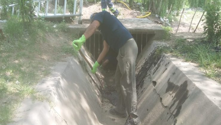 San Luis Agua realizó la limpieza de sifones del Canal Sec 2 de Tilisarao