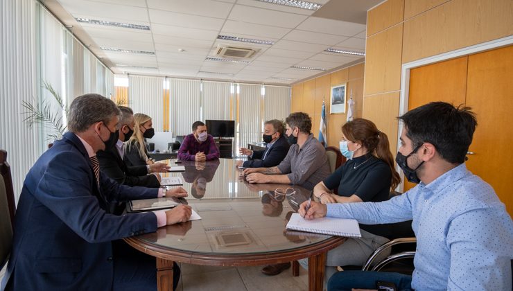 El ministro de Producción recibió a representantes de la empresa Polimetal