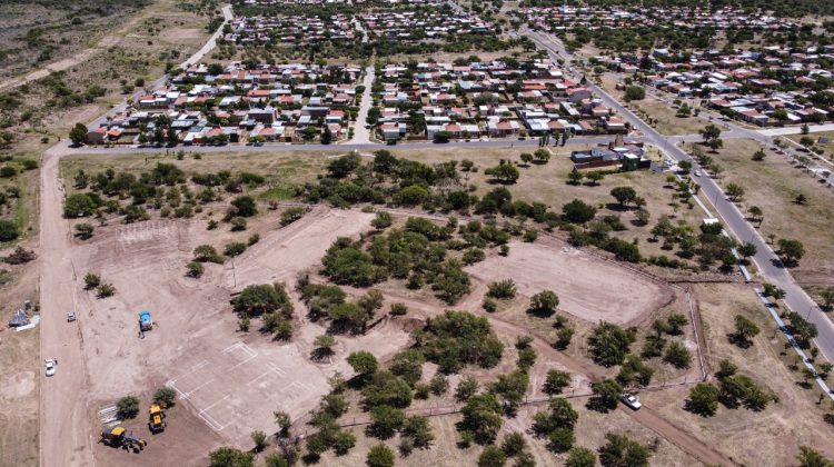 Se prepara el terreno para comenzar con los cimientos de la futura escuela de La Punta