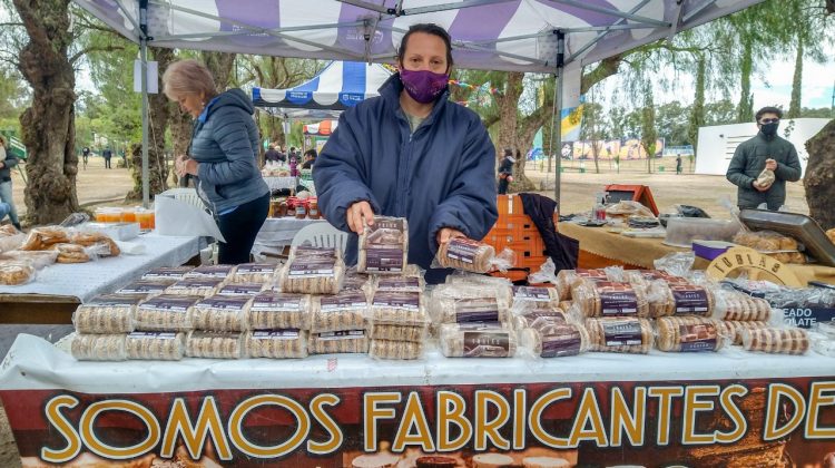 Arrancó una nueva edición de la Feria de Pequeños y Medianos Productores en el Parque de las Naciones