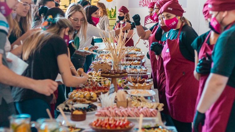 Estudiantes del Curso de Cocina brindaron una degustación en la UPrO