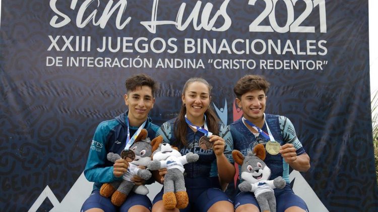 La tarde del sábado arrancó con lluvia, pero de medallas para San Luis en el ciclismo