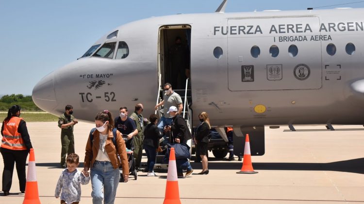 Este viernes se concretó un nuevo vuelo de LADE al aeropuerto Valle del Conlara