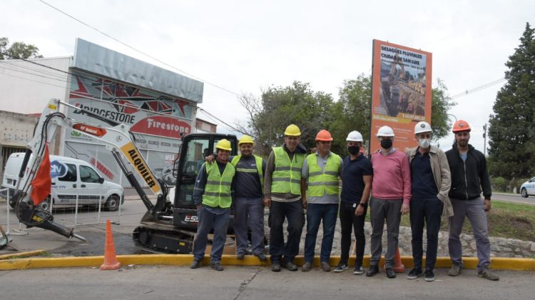 Inició la obra que procura dar solución definitiva a las inundaciones de calles en el casco céntrico de la ciudad de San Luis