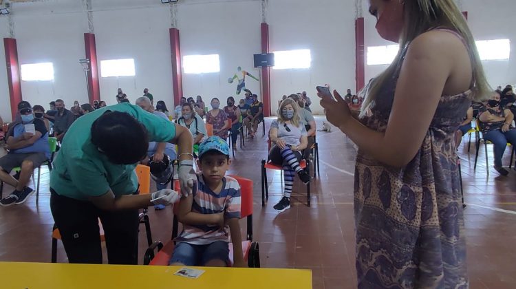 Continúa a gran ritmo la vacunación en la localidad de La Toma