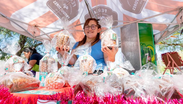 Las familias disfrutaron de una nueva edición de la Feria de Pequeños y Medianos Productores en el Parque de las Naciones