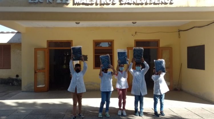 Este lunes se entregaron computadoras en escuelas de los departamentos San Martín, Junín, Pueyrredón y Pedernera