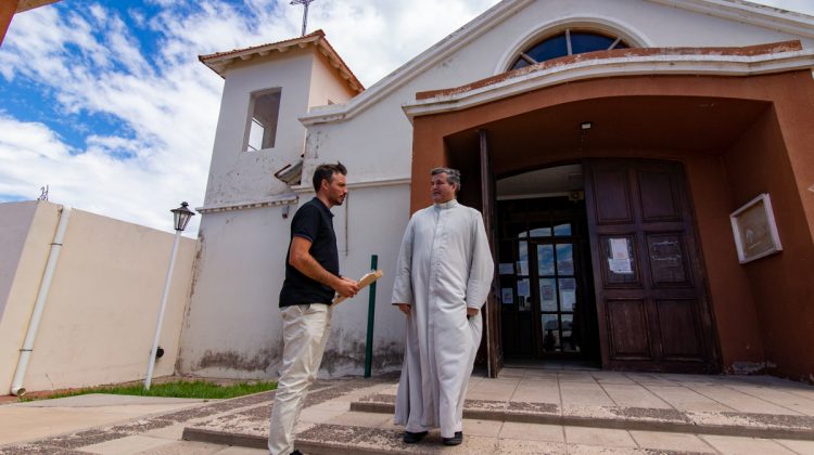 El titular del Registro Provincial de Culto visitó la parroquia María Santísima Reina de la Paz