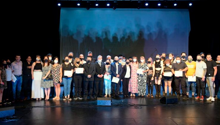 “Sueños del Arte” presentó su muestra anual de bandas