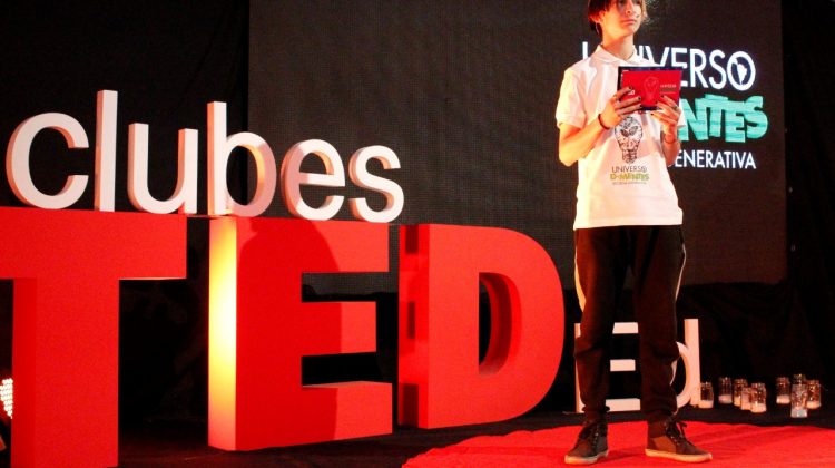 La Escuela Generativa “Universo D-Mentes” brindó charlas en los Clubes TED-Ed