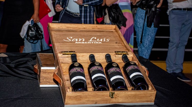 Presentaron el primer vino reserva de San Luis