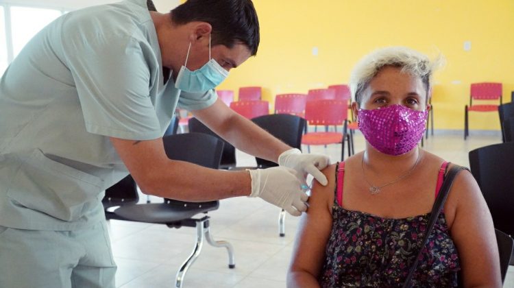 Merlo: intenso operativo de vacunación en el Hospital “Madre Catalina” durante toda la semana