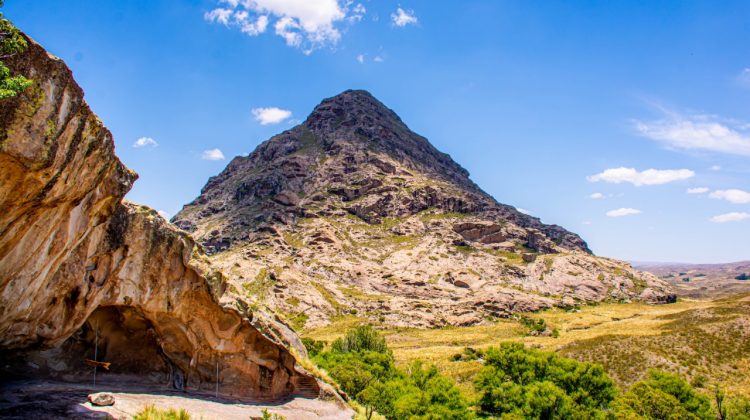 Turismo arqueológico en Inti Huasi y visita a las pinturas rupestres